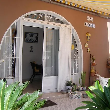 Pet Friendly In With Kitchen Будинок відпочинку