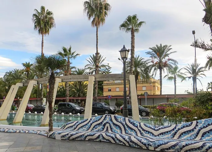 Pet Friendly In With Kitchen Torrevieja